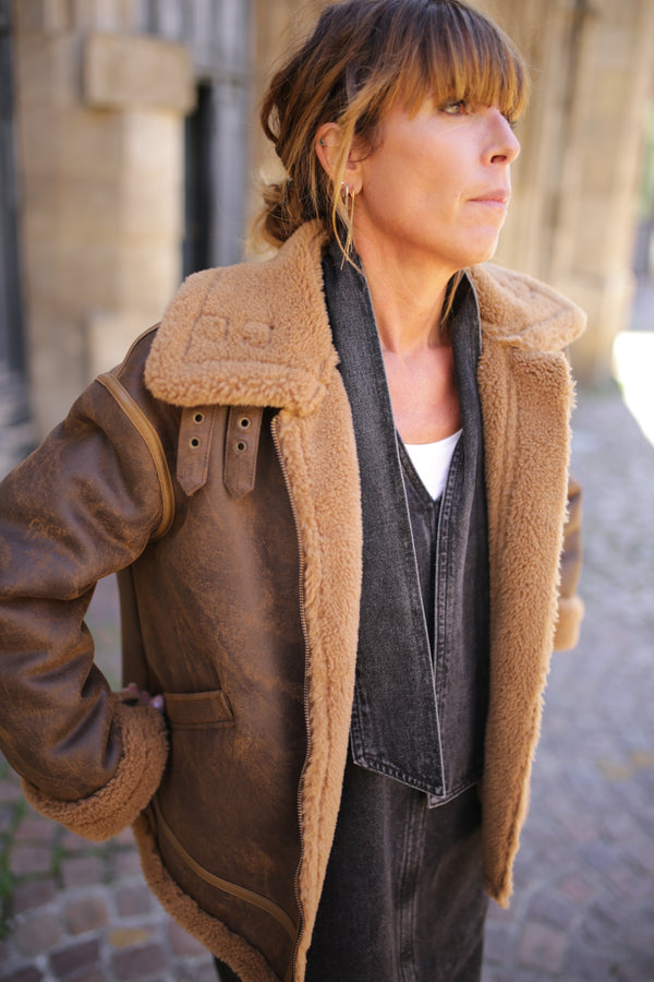 Veste Avalon